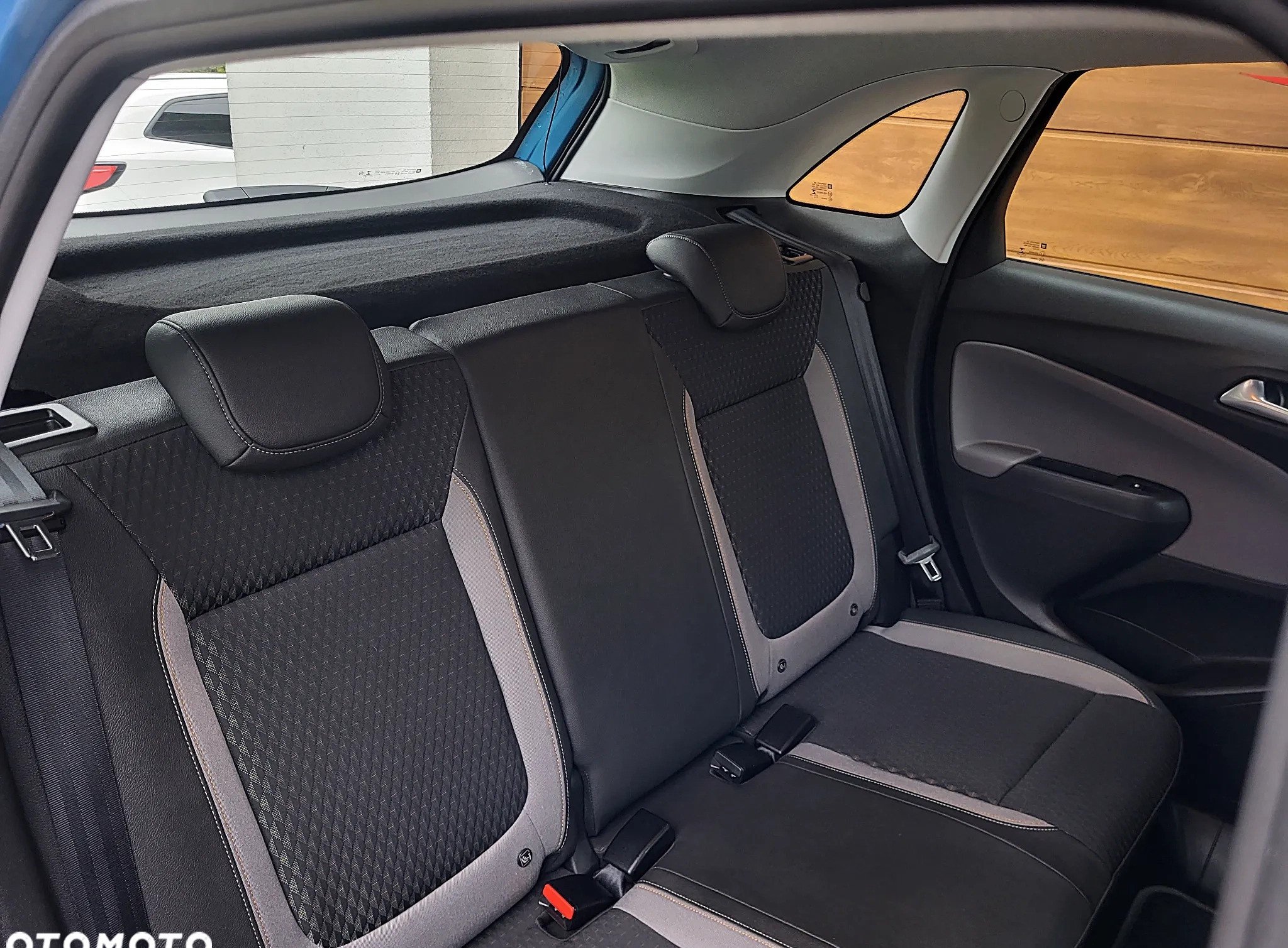 Opel Crossland X cena 59900 przebieg: 72000, rok produkcji 2018 z Rydułtowy małe 301